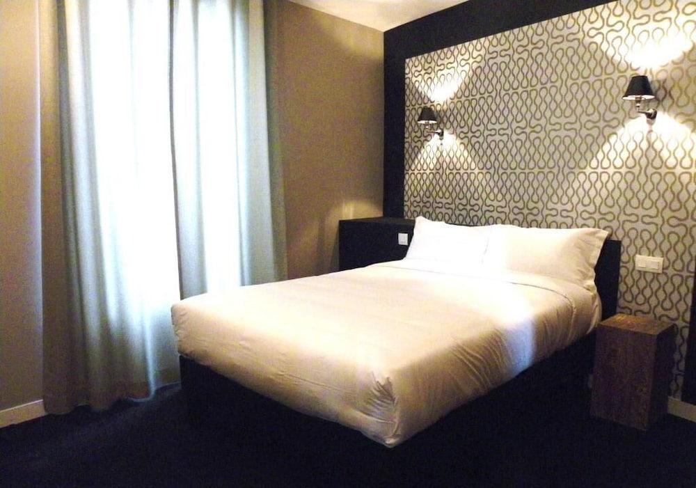 Hotel Les Terres Blanches Chatou Exterior photo