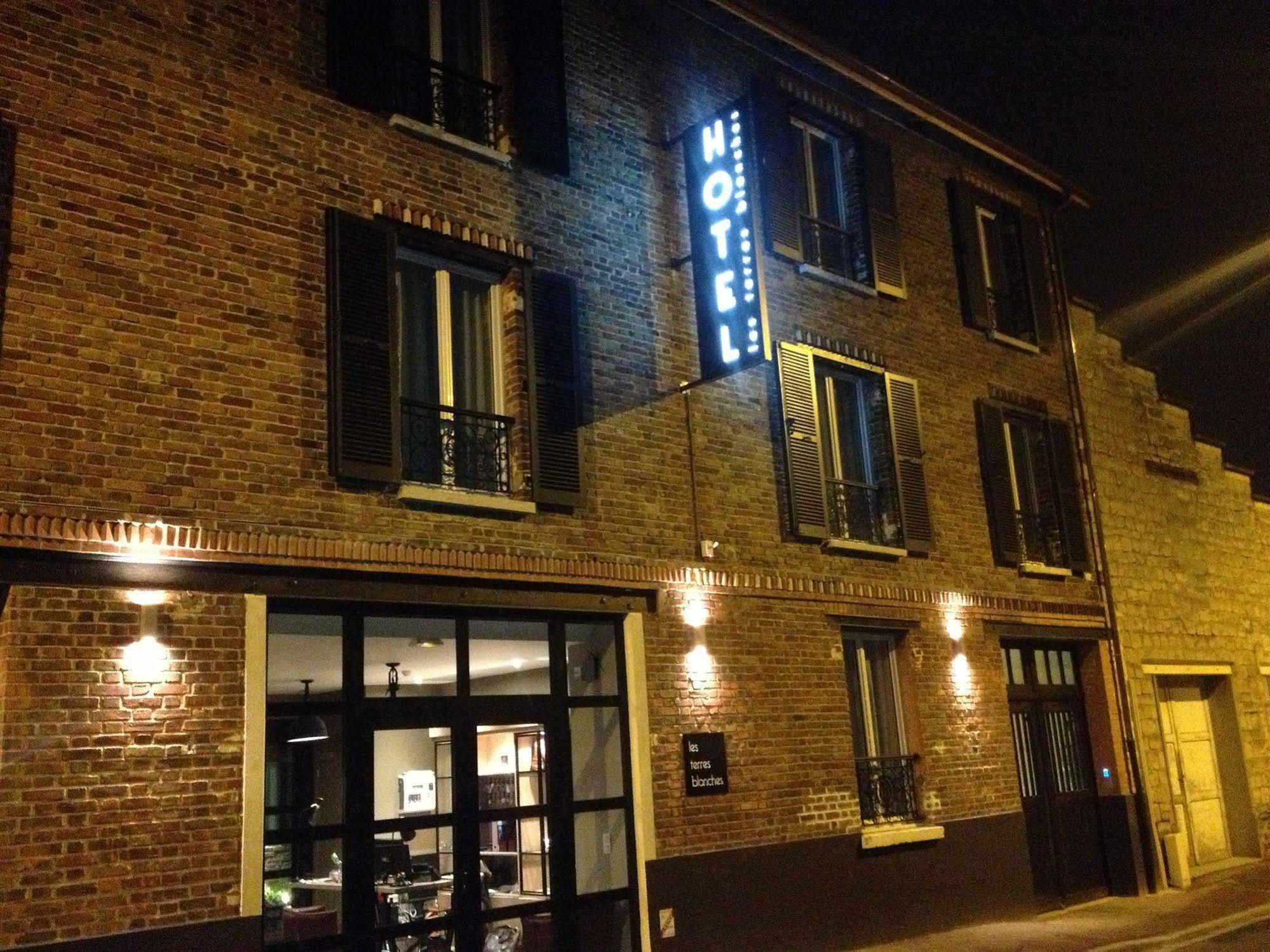 Hotel Les Terres Blanches Chatou Exterior photo